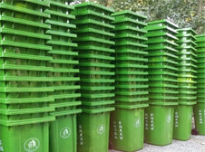 公司為東營(yíng)市某縣供應(yīng)2000套垃圾桶